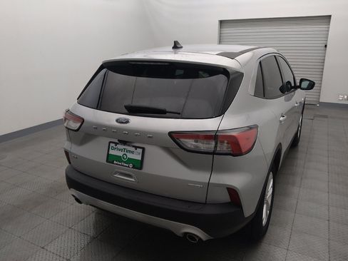 Used 2020 Ford Escape SE FWD image 7