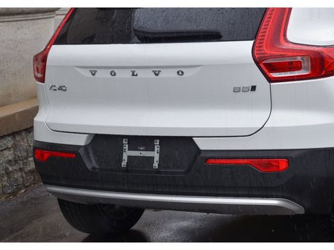 Certified 2025 Volvo XC40 B5 Core w/ Protection Package Premier image 26