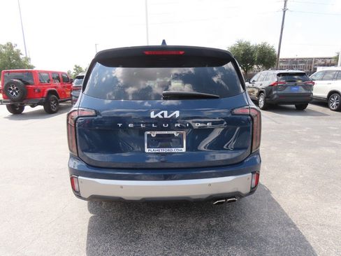 Used 2023 Kia Telluride EX FWD image 13
