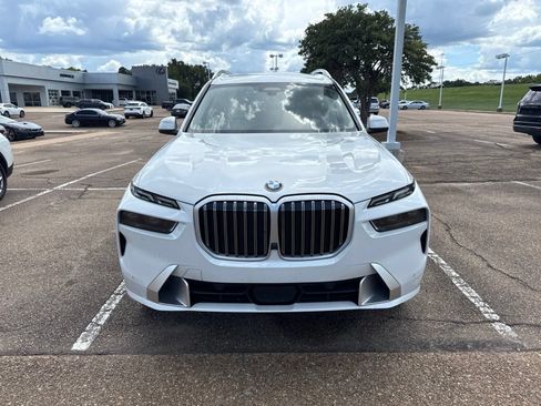 Certified 2024 BMW X7 xDrive40i w/ Executive Package AWD/4WD image 2