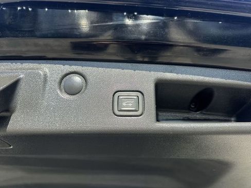 Used 2022 Chevrolet Equinox RS w/ RS Leather Package image 13