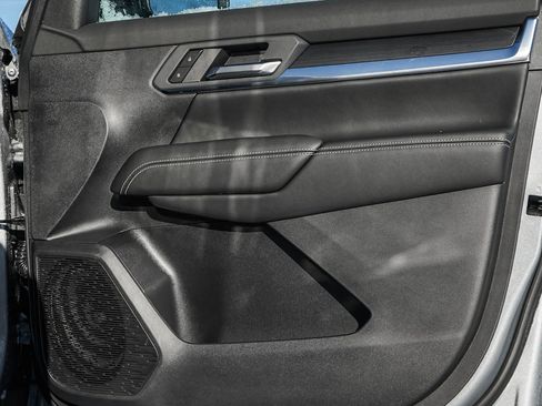 New 2026 GMC Terrain Elevation w/ Elevation Premium Package AWD/4WD image 10