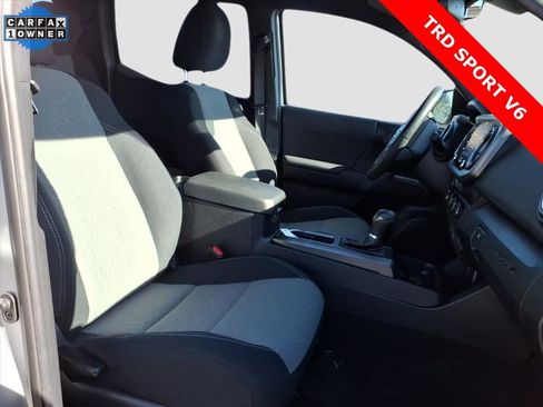 Used 2021 Toyota Tacoma TRD Sport image 9
