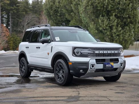 Used 2025 Ford Bronco Sport Badlands image 1