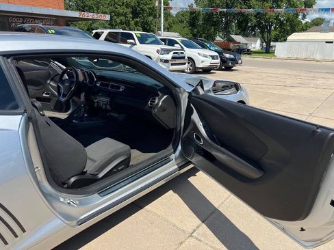 Used 2012 Chevrolet Camaro SS RWD image 15