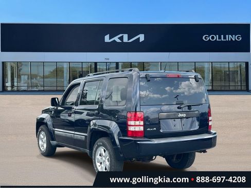 Used 2011 Jeep Liberty Sport w/ Popular Equipment Group AWD/4WD image 4