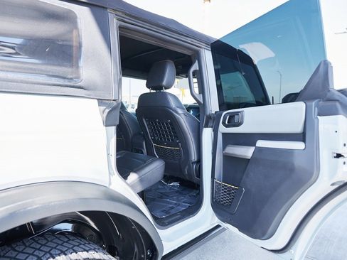 Used 2022 Ford Bronco Badlands image 14