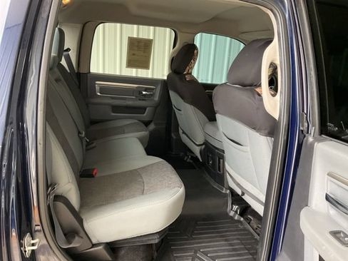 Used 2016 RAM 2500 SLT w/ Luxury Group AWD/4WD image 18