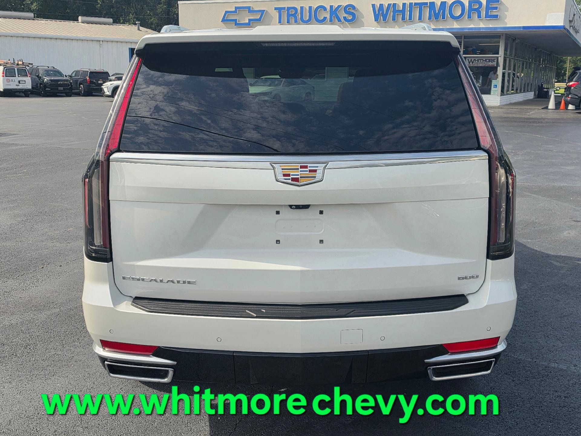 Used 2022 Cadillac Escalade Premium Luxury AWD/4WD image 4