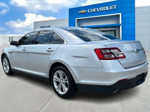 Used 2018 Ford Taurus SEL image 7