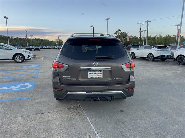 Used 2015 Nissan Pathfinder Platinum FWD image 9