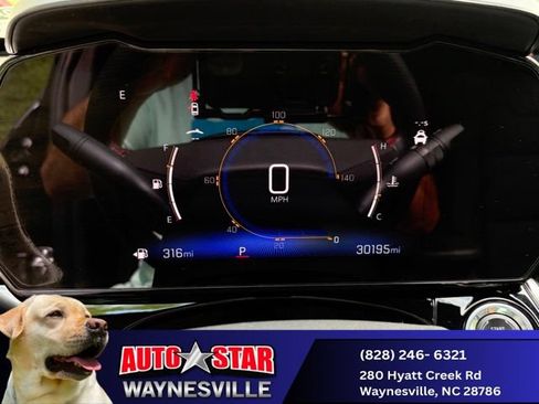 Used 2025 Chevrolet Trax RS w/ Sunroof Package FWD image 9