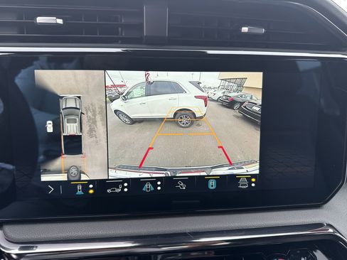 Certified 2023 GMC Sierra 1500 AT4 w/ AT4 Premium Package image 19