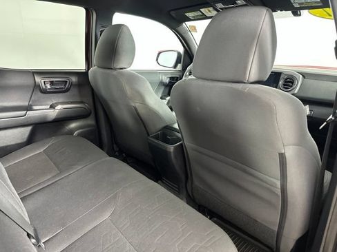 Used 2017 Toyota Tacoma 4x4 Double Cab image 28