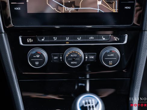 Used 2019 Volkswagen Golf R 4-Door image 24