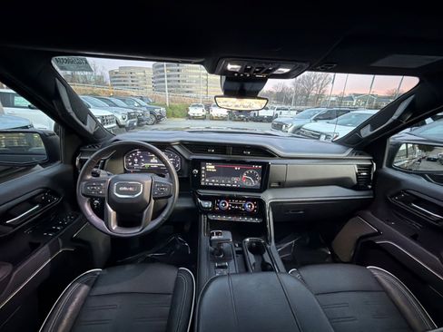 Used 2024 GMC Sierra 1500 AT4X image 23