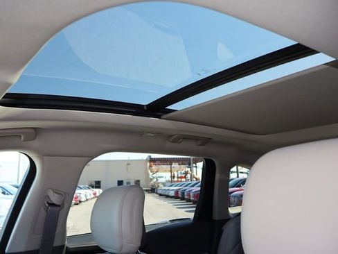 New 2025 Lincoln Nautilus Premier w/ Equipment Group 102A image 9