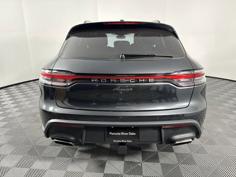 Certified 2025 Porsche Macan image 10