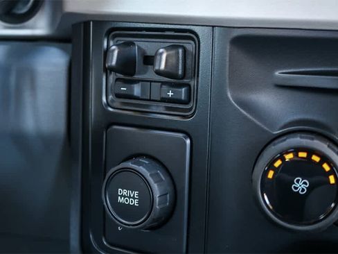 New 2026 Ford F250 XL w/ XL Chrome Package image 21