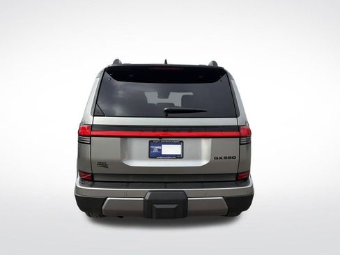 Used 2024 Lexus GX 550 image 6