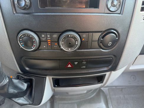 Used 2016 Mercedes-Benz Sprinter 2500 w/ Convenience Package image 12