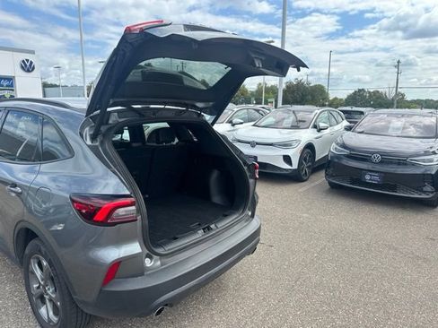 Used 2025 Ford Escape ST-Line Select AWD/4WD image 14