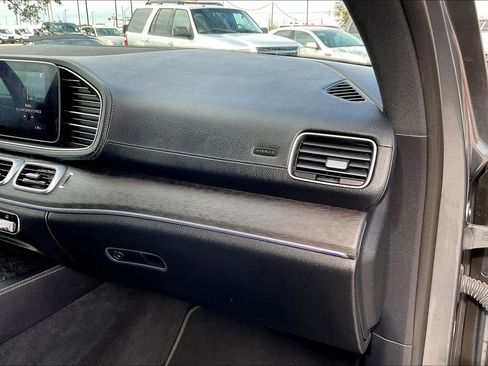 Used 2021 Mercedes-Benz GLS 450 4MATIC image 23