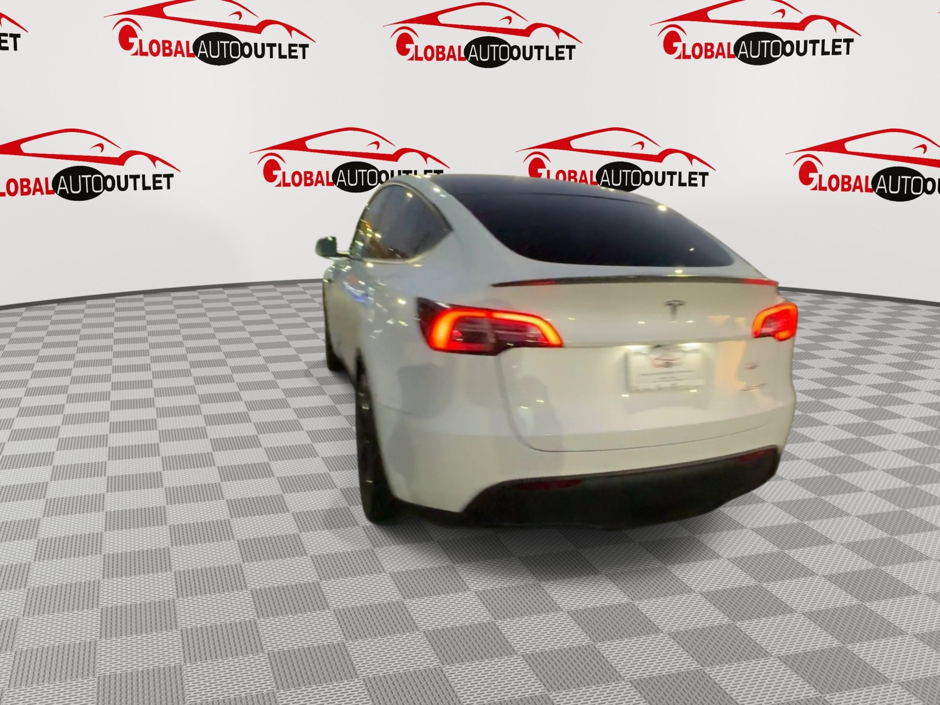 Used 2020 Tesla Model Y Performance AWD/4WD image 2