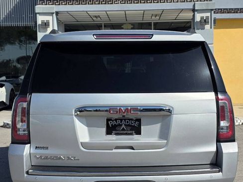 Used 2019 GMC Yukon XL Denali AWD/4WD image 5