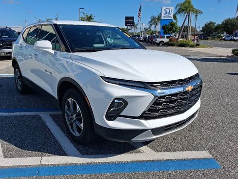 Used 2024 Chevrolet Blazer LT FWD image 3
