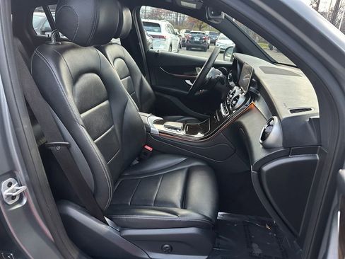 Used 2022 Mercedes-Benz GLC 300 4MATIC Coupe image 29