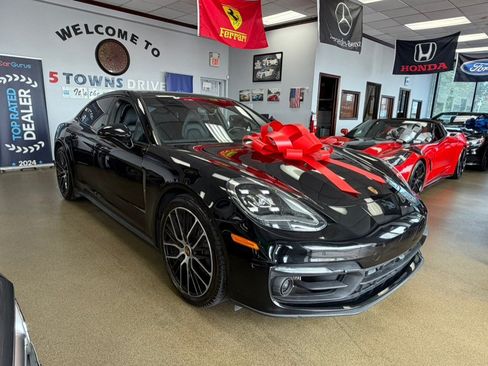 Used 2023 Porsche Panamera Platinum Edition RWD image 2