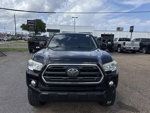 Used 2019 Toyota Tacoma SR5 image 2