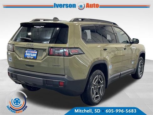 New 2026 Jeep Cherokee Laredo image 7