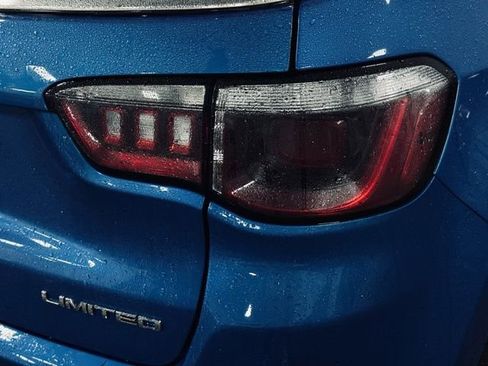 Used 2025 Jeep Compass Limited image 7