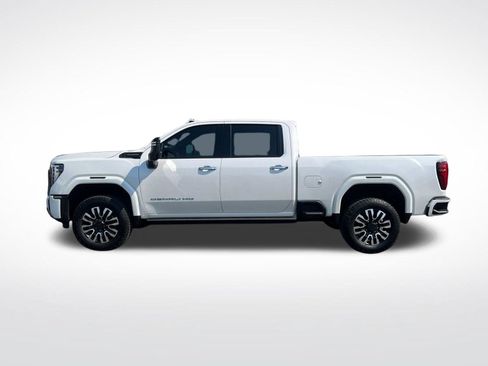 Used 2024 GMC Sierra 3500 Denali Ultimate AWD/4WD image 6