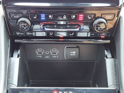 Used 2025 Jeep Grand Cherokee Summit AWD/4WD image 14