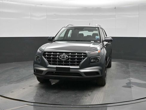 New 2026 Hyundai Venue SEL FWD image 3