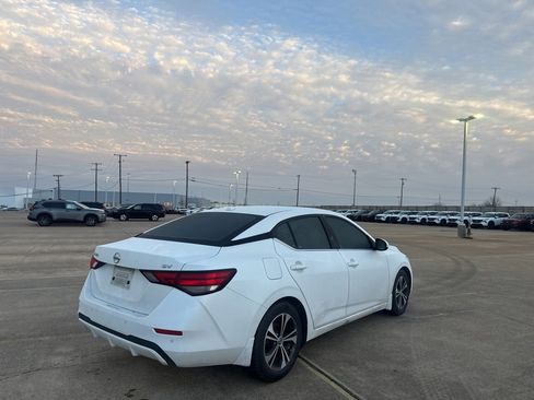 Certified 2022 Nissan Sentra SV image 26