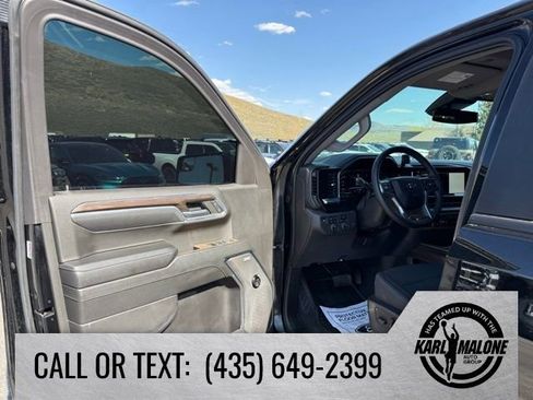 Used 2024 Chevrolet Silverado 1500 LT Trail Boss w/ Convenience Package II AWD/4WD image 15