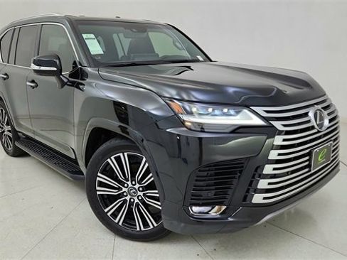 Used 2024 Lexus LX 600 4WD w/ Luxury Package image 1