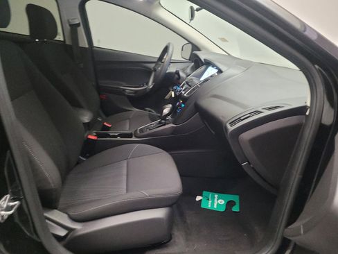 Used 2017 Ford Focus SEL FWD image 21