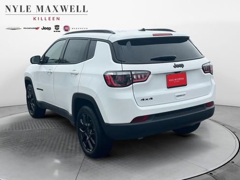New 2026 Jeep Compass Latitude image 14