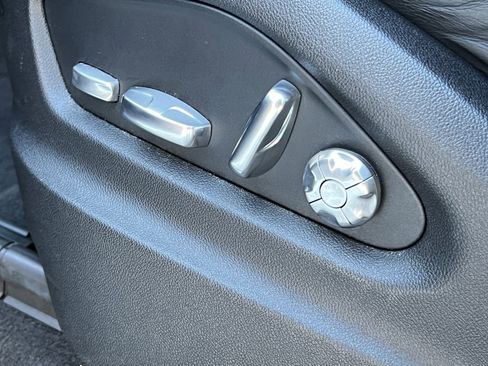 Certified 2021 Porsche Cayenne Coupe image 32