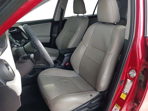 Used 2015 Toyota RAV4 XLE image 25