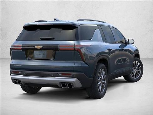 New 2026 Chevrolet Traverse LT w/ Sun and Wheel Package FWD image 5