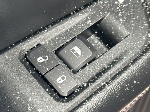 Used 2024 Jeep Grand Cherokee Altitude image 29