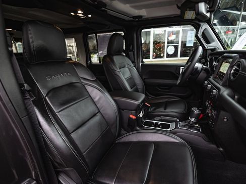 Used 2023 Jeep Wrangler Unlimited Sahara image 36