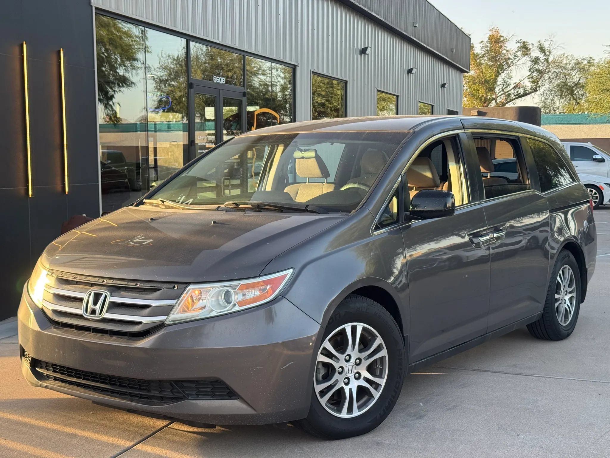 Used 2011 Honda Odyssey EX image 1