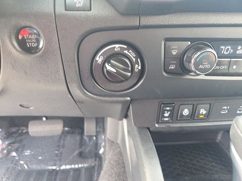 Used 2026 Nissan Frontier SV w/ SV Convenience Package AWD/4WD image 28